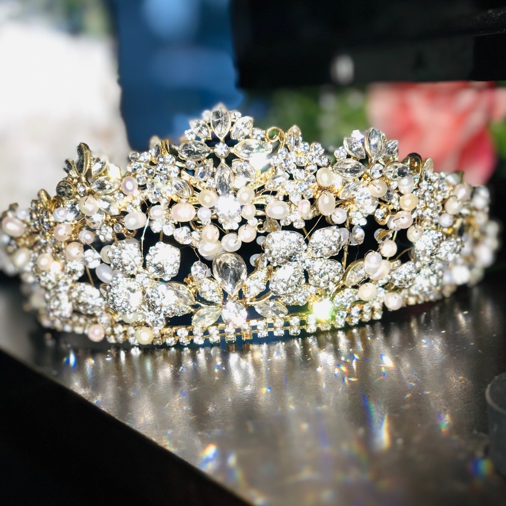 Pearl crown/ tiara